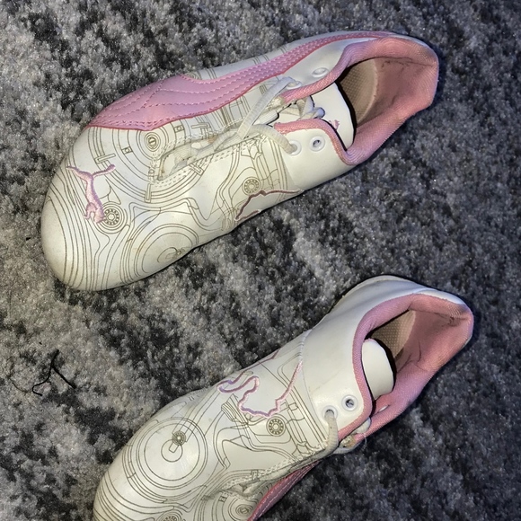 Shoes - Picture 2 of 5